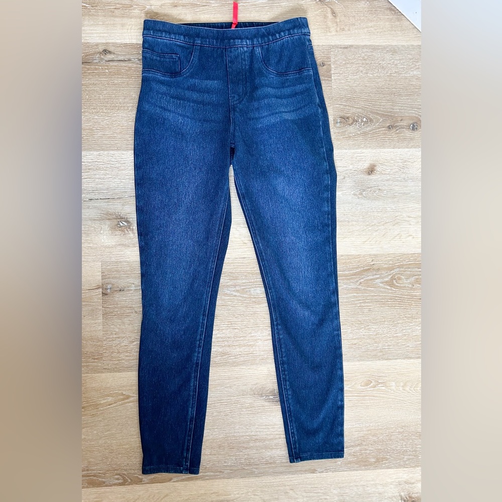 Spanx Skinny Jeans Pull On Dark Wash Back Pockets Front Control Panel Size Small